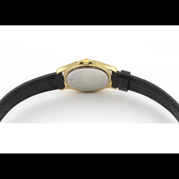 ✨Classic and Elegant Movado Museum Watch ✨ - Picture 4 of 9